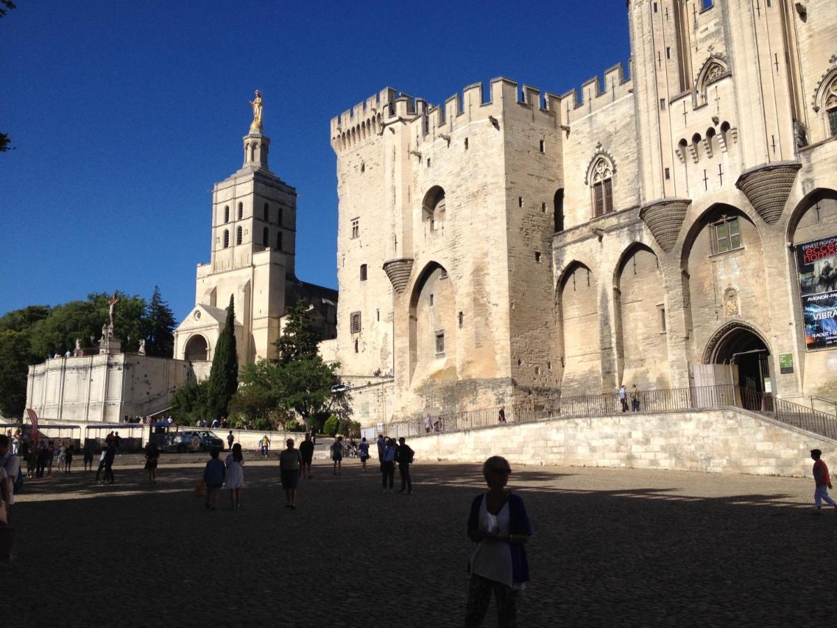 شقة En Avignon 30133 Les Angles Les Angles  المظهر الخارجي الصورة